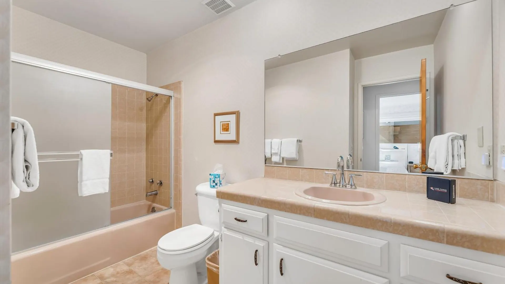 Three-Bedroom House South Lake Tahoe 0*,  United States