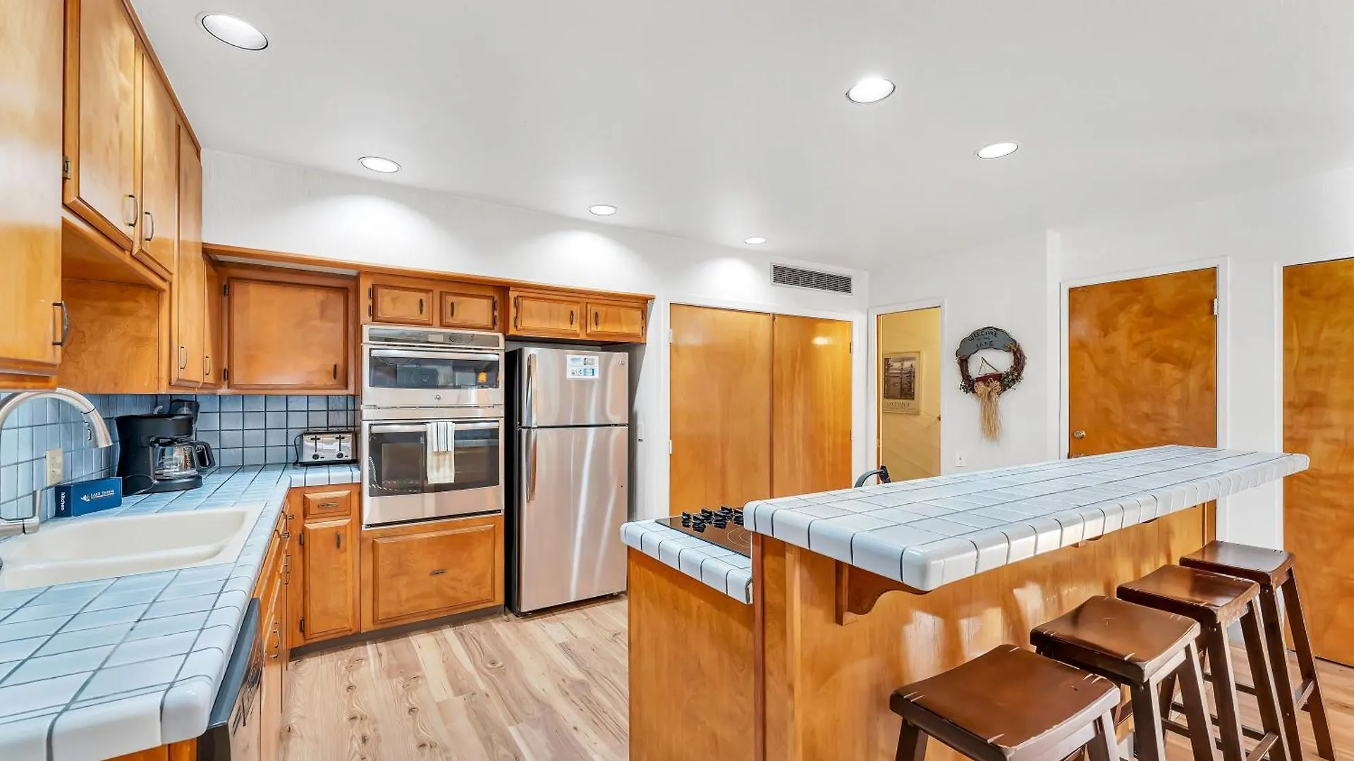 Three-Bedroom House South Lake Tahoe 0*,